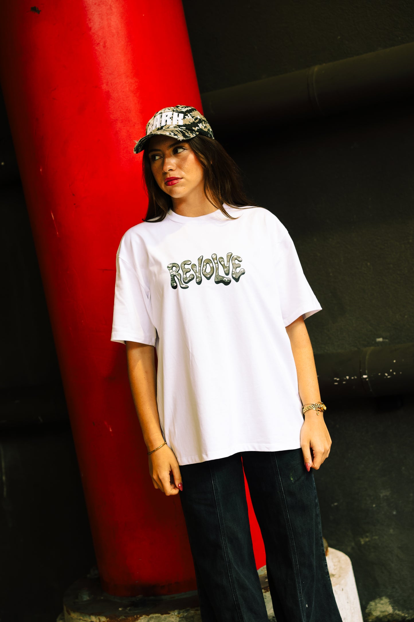 Revolve Wavy Logo T-Shirt (WHITE)